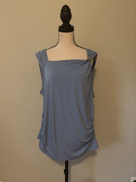 Vince Camuto Tops - Vince Camuto Blue Polka Dot Ring Detail Top Size XL Like New